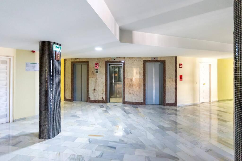 Sol Apartment - C&G Benal Beach ベナルマデナ エクステリア 写真