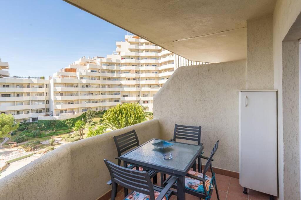 Sol Apartment - C&G Benal Beach ベナルマデナ エクステリア 写真